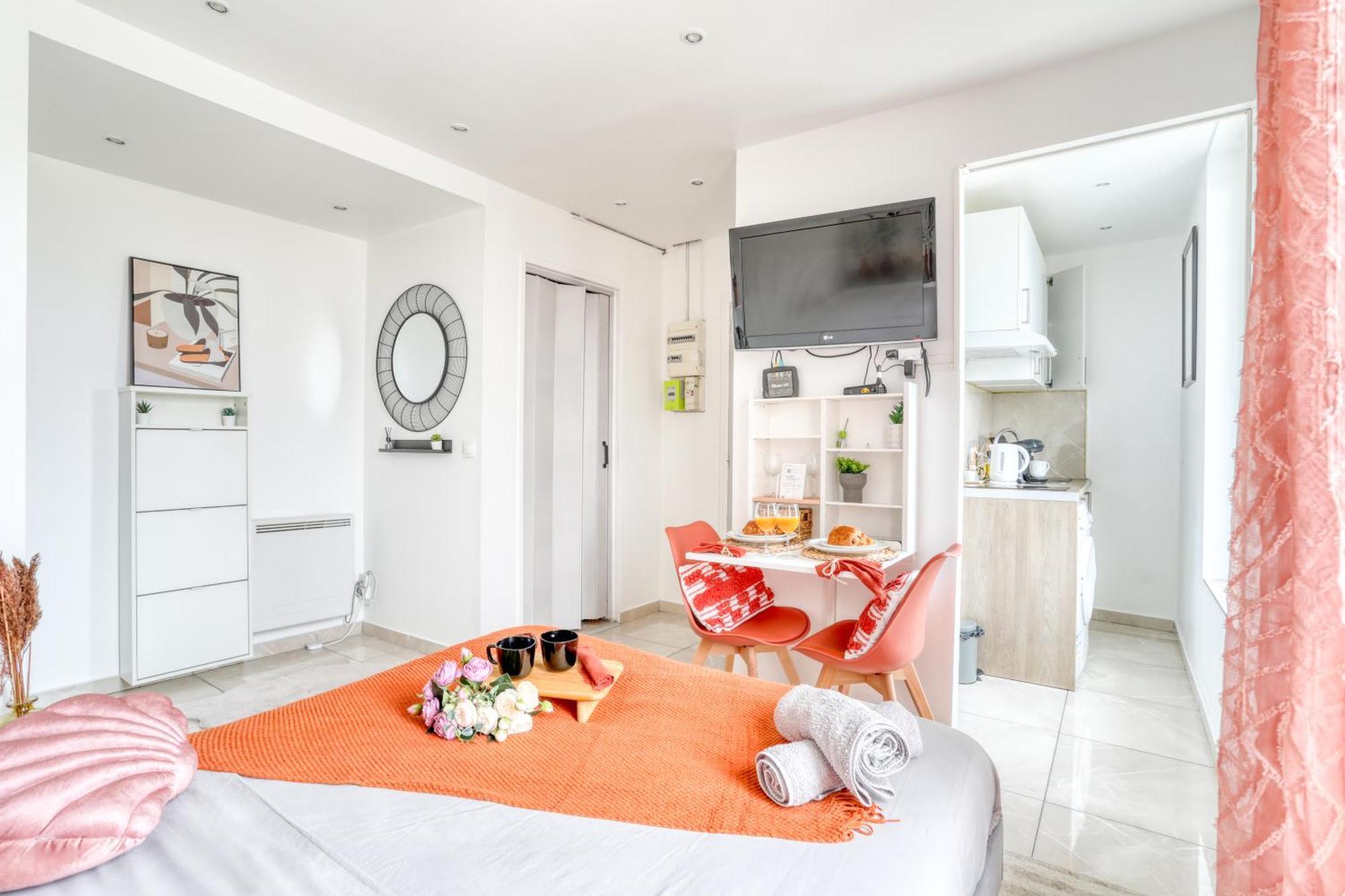 Le Sweet Nook - Metro Mairie De * Montreuil (Seine-Saint-Denis)